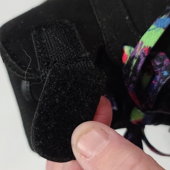 Fila Vulc 13 Paintball YOUTH Sneakers Shoes Black W/Florescent Splashes Sz 5 EUC - Picture 8 of 10